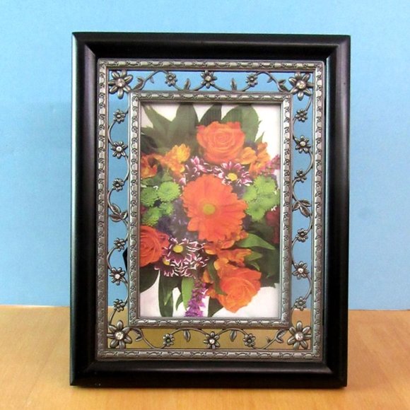 MALDEN engraved openwork pewter & rhinestone flower picture frame -4" x 6" photo - Picture 1 of 11